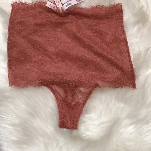 VICTORIA’S SECRET BRALETTE SET - Picture 9 of 11